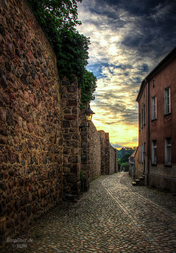 Stadtmauer-Gasse vom Berliner Tor aus gesehen