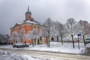Templiner Marktplatz mit Historischem Rathaus im Schnee