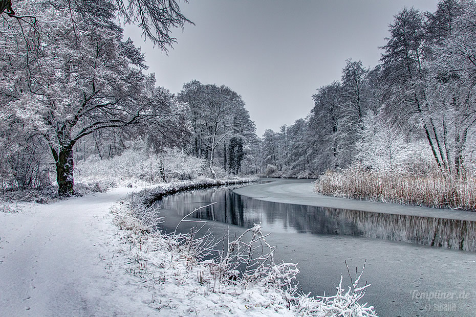 Winterlandschaft am Kanal in Templin (Richtung Ziegeleibrücke)