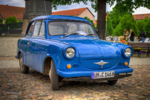 Blauer Trabant