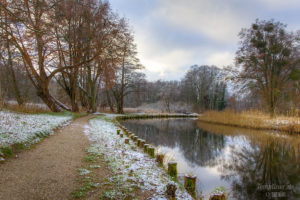 Winteransicht am Kanal