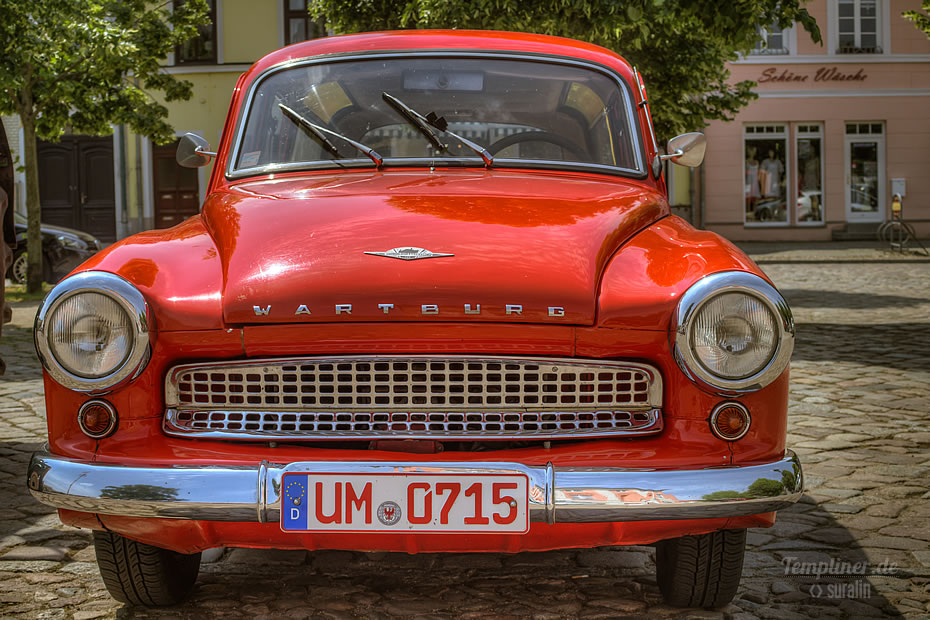 Wartburg 311 auf dem Marktplatz in Templin beim Oldtimertreffen 2018
