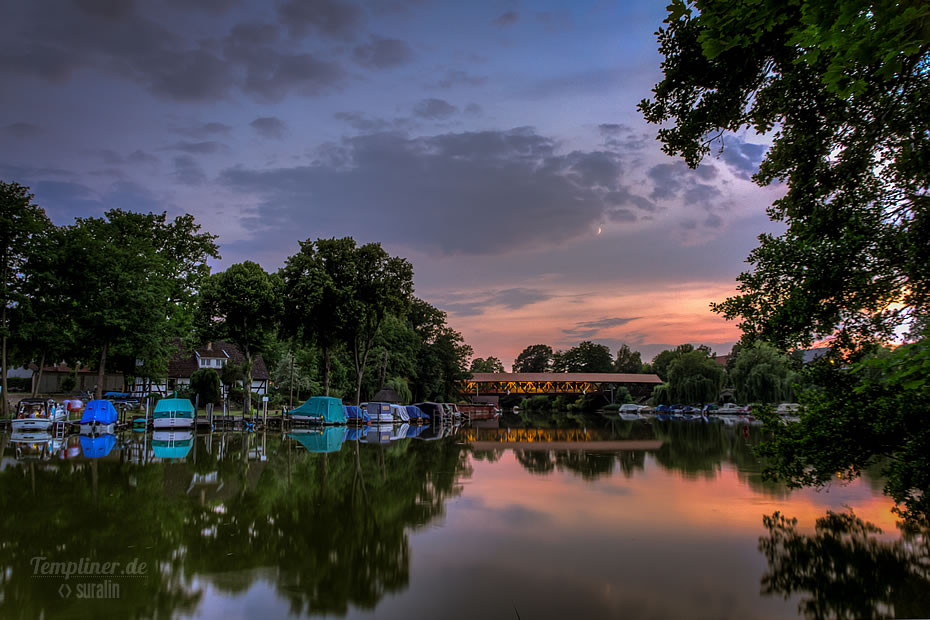 Pionierbrücke und Stadtsee am Abend des 29. Templiner Stadtfestes